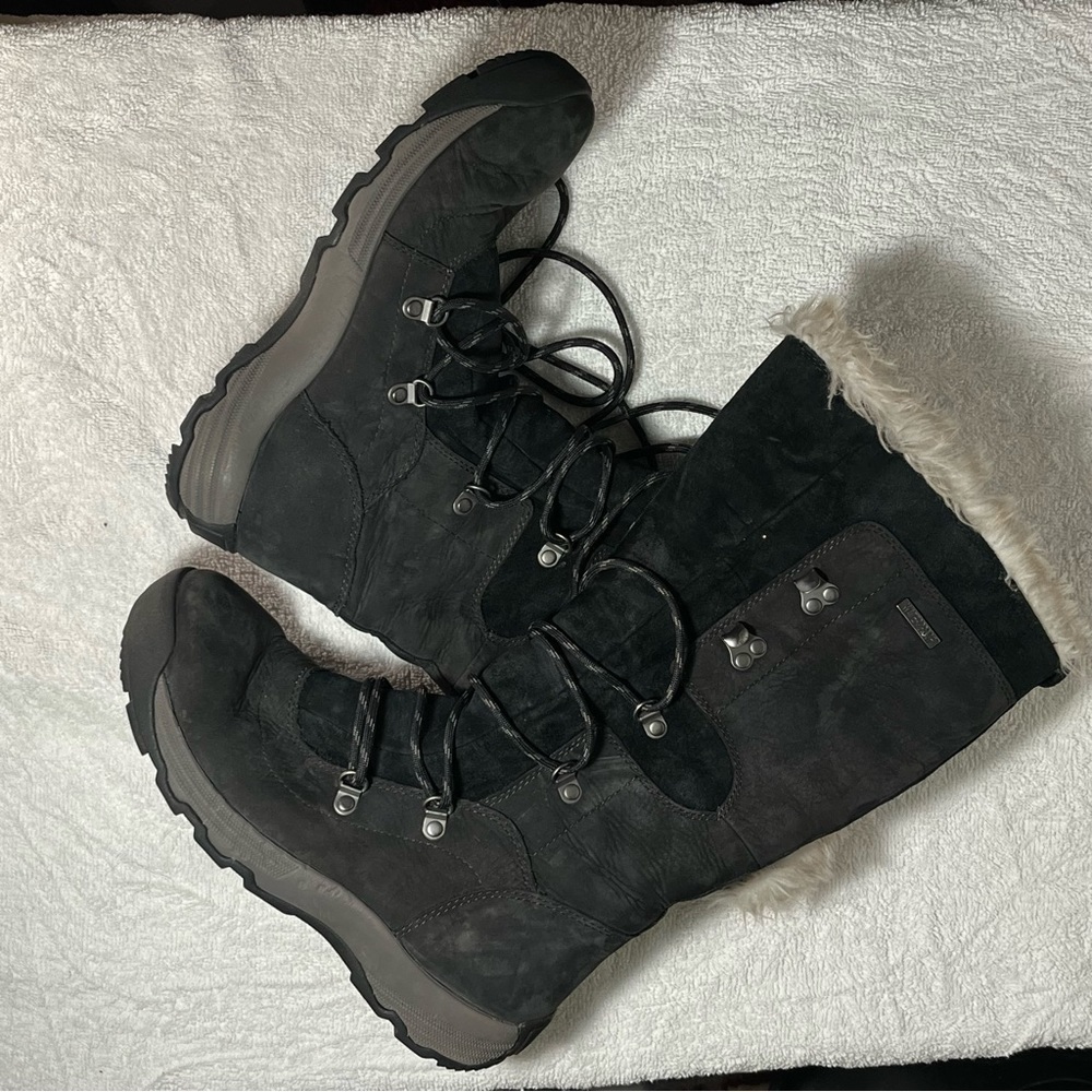 CAT Caterpillar lace up winter boots with thinsulate waterproof